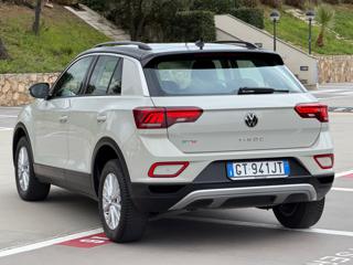 VOLKSWAGEN T-Roc usata, con Autoradio