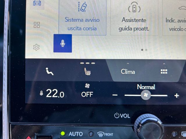LEXUS LBX usata, con Controllo trazione