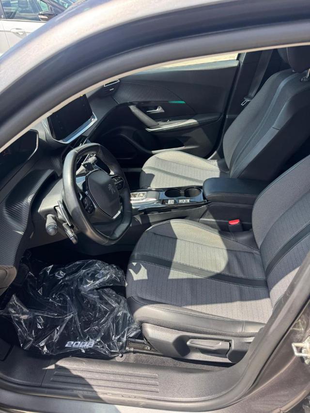 PEUGEOT 2008 usata, con Cruise Control