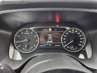 NISSAN Qashqai usata, con Fari LED