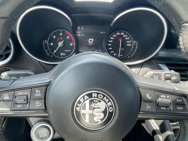 ALFA ROMEO Stelvio usata, con Sensore di luce