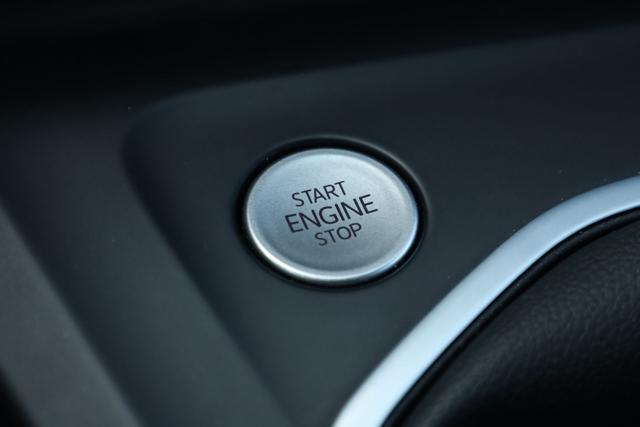 VOLKSWAGEN Golf usata, con Fari LED