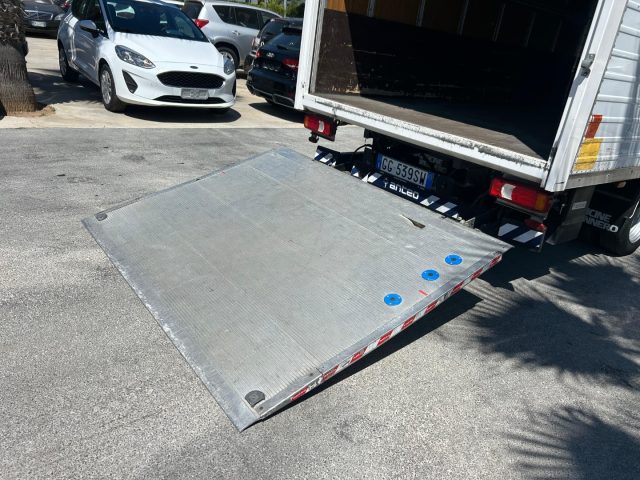 IVECO Daily usata, con Volante multifunzione