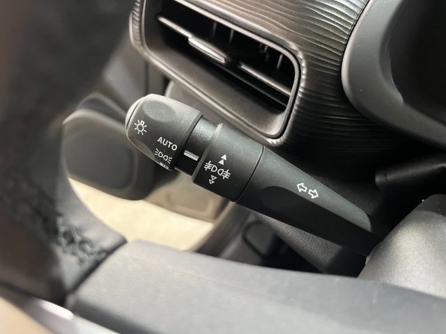 JEEP Avenger usata, con Volante in pelle