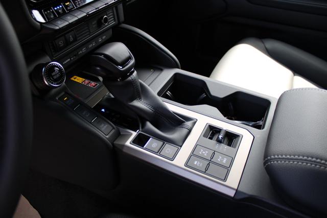 TOYOTA Land Cruiser usata, con Controllo automatico clima