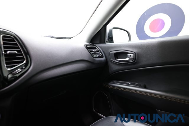 JEEP Compass usata, con Isofix