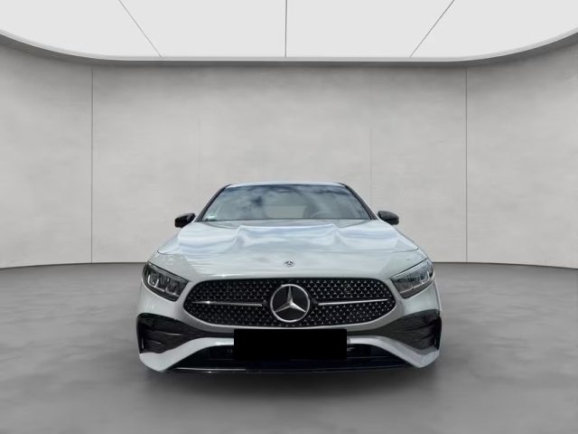 MERCEDES-BENZ A 180 usata, con Cerchi in lega