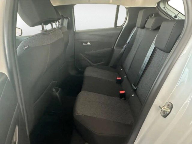 PEUGEOT 208 usata, con USB