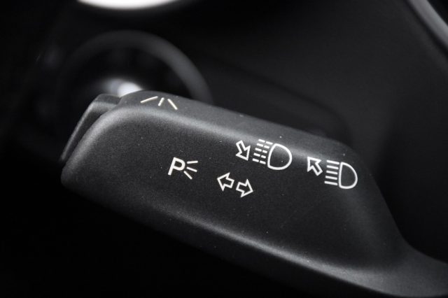 ALFA ROMEO Stelvio usata, con Autoradio digitale