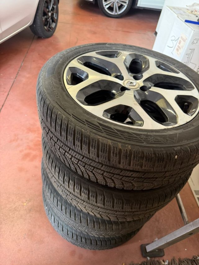 RENAULT Captur usata, con Volante multifunzione