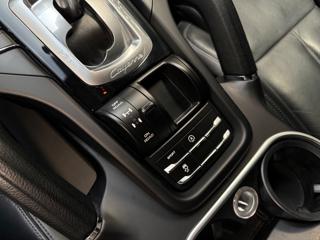 PORSCHE Cayenne usata, con Park Distance Control
