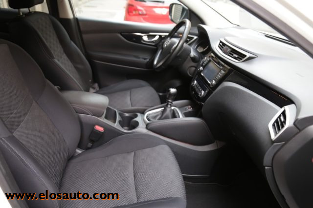 NISSAN Qashqai usata, con USB