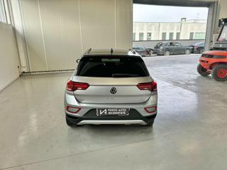 VOLKSWAGEN T-Roc usata, con Autoradio