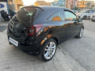 OPEL Corsa usata, con Boardcomputer