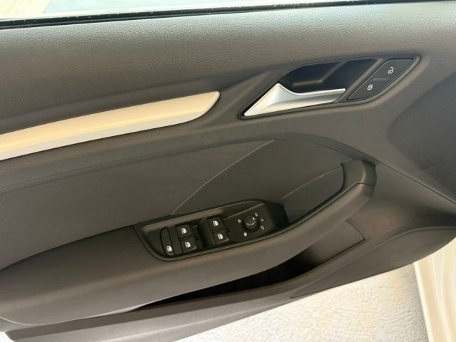 AUDI A3 usata, con Specchietti laterali elettrici