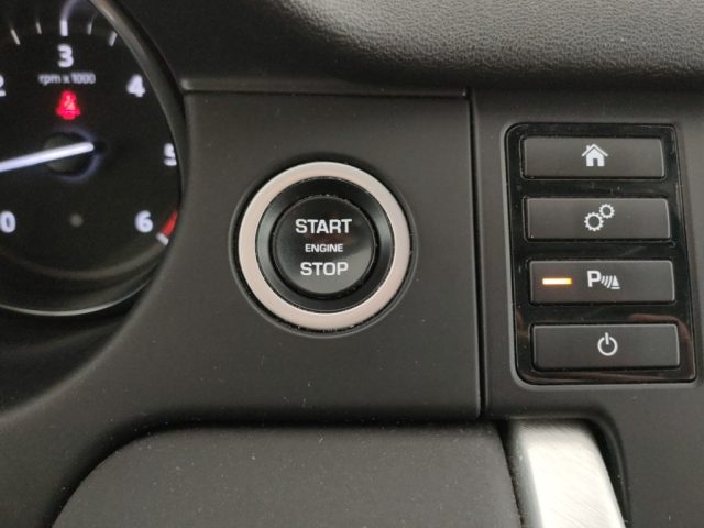 LAND ROVER Discovery Sport usata, con Airbag testa