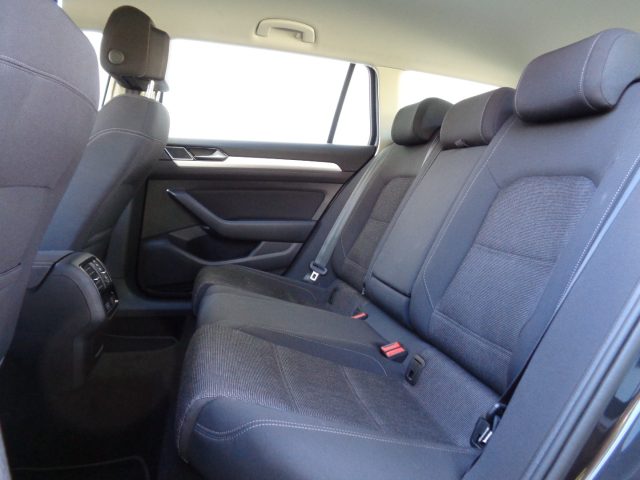 VOLKSWAGEN Passat Variant usata, con Cronologia tagliandi