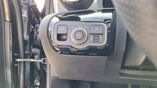 MERCEDES-BENZ A 35 AMG usata, con Leve al volante