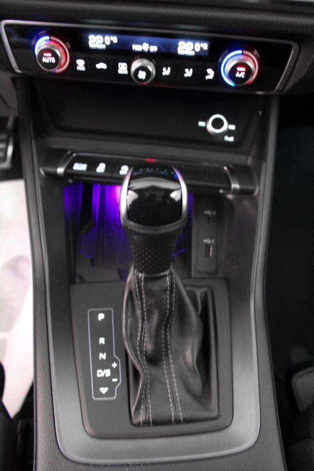 AUDI Q3 usata, con Specchietti laterali elettrici