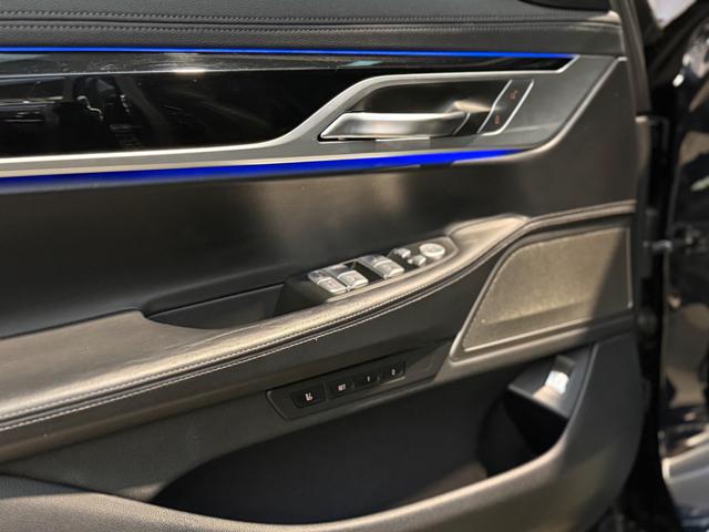 BMW 730 usata, con Fari LED