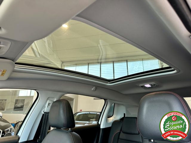 PEUGEOT 2008 usata, con Controllo automatico clima