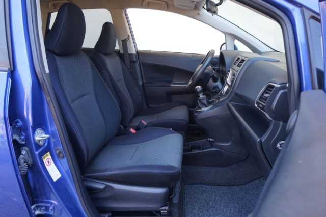 TOYOTA Verso-S usata, con Sistema di navigazione