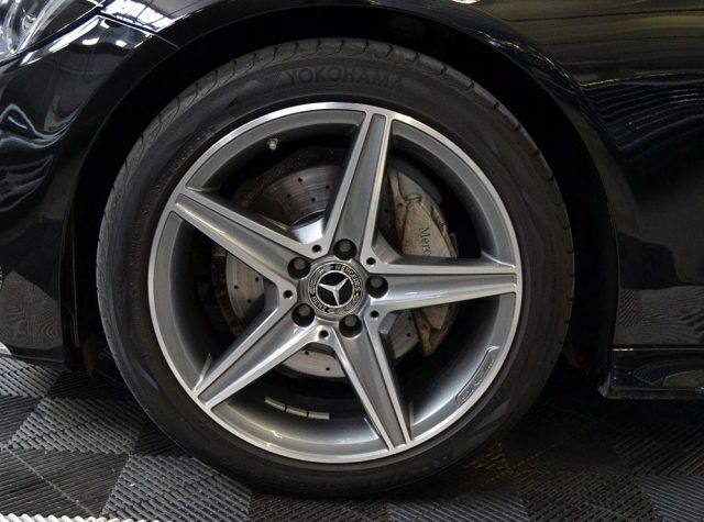 MERCEDES-BENZ C 200 usata, con Sedili sportivi