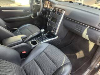 MERCEDES-BENZ B 180 usata, con Bluetooth
