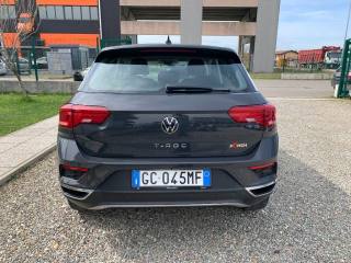 VOLKSWAGEN T-Roc usata, con Autoradio