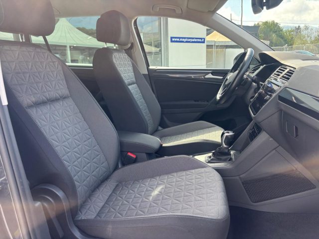 VOLKSWAGEN Tiguan usata, con USB