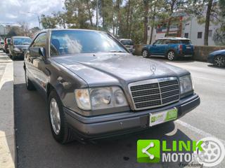 MERCEDES-BENZ E 200 usata 32