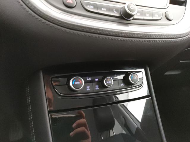 OPEL Grandland X usata, con Park Distance Control