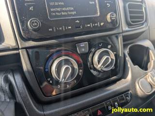 PEUGEOT Boxer usata, con USB