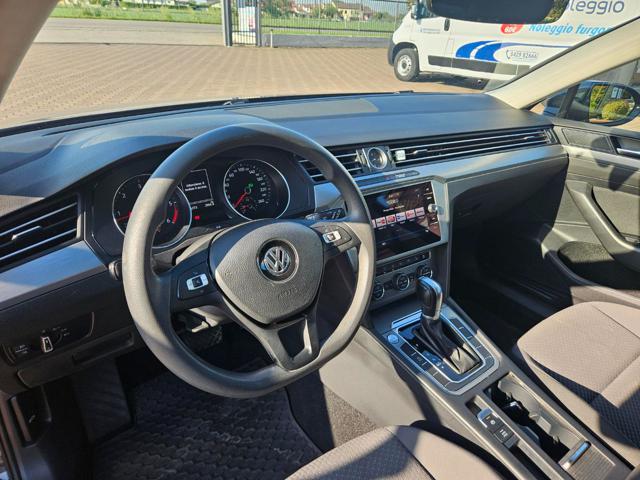 VOLKSWAGEN Passat Variant usata, con Controllo trazione