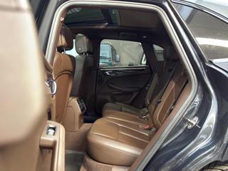 PORSCHE Macan usata, con Sedile posteriore sdoppiato