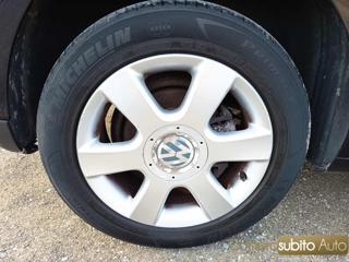 VOLKSWAGEN Touran usata, con Sedile posteriore sdoppiato