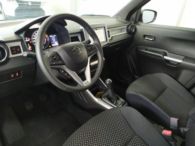 SUZUKI Ignis usata, con Autoradio