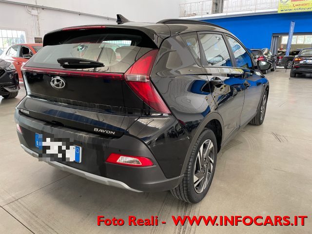 HYUNDAI Bayon usata, con Airbag
