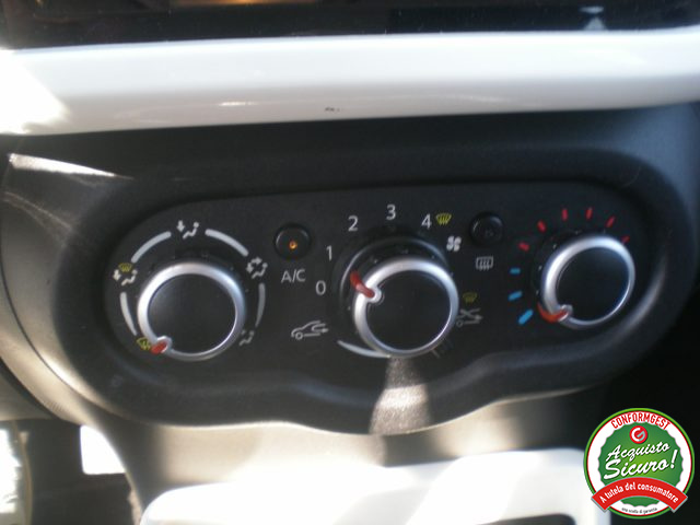 RENAULT Twingo usata 17