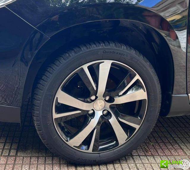 PEUGEOT 2008 usata, con Fari LED