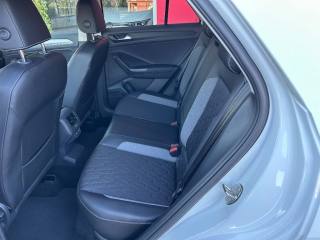 VOLKSWAGEN T-Roc usata, con Autoradio