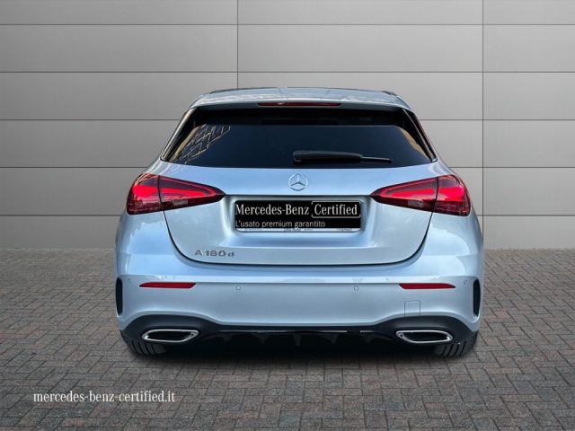MERCEDES-BENZ A 180 usata, con Alzacristalli elettrici