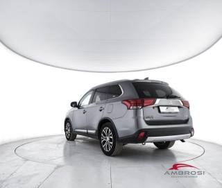 MITSUBISHI Outlander usata 3