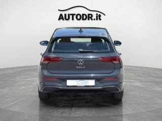 VOLKSWAGEN Golf usata, con USB