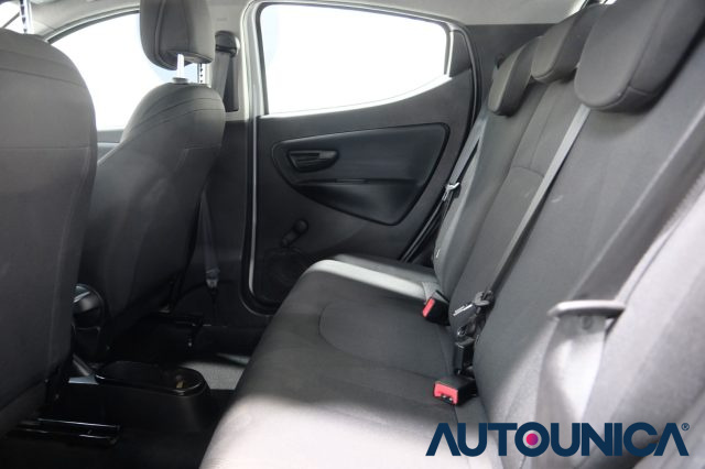 LANCIA Ypsilon usata 32