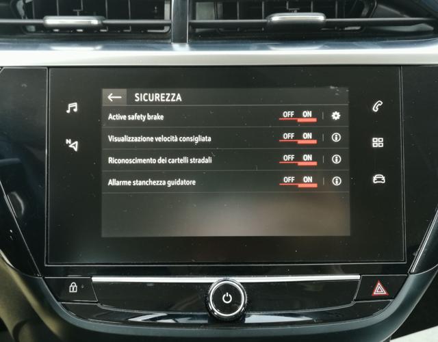 OPEL Corsa usata, con Volante in pelle