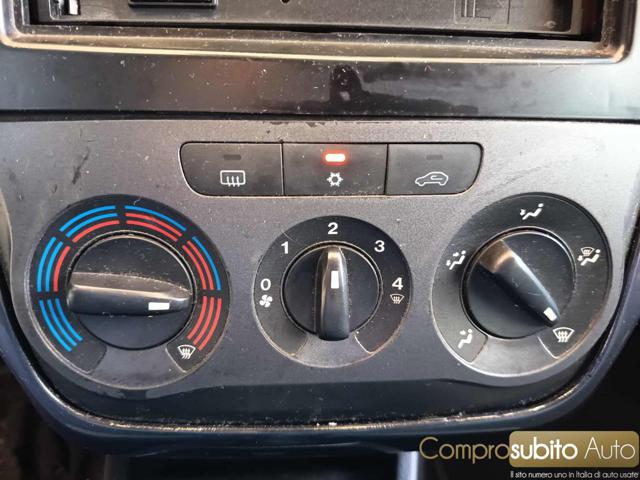 FIAT Grande Punto usata 17