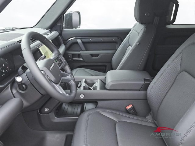 LAND ROVER Defender usata 8