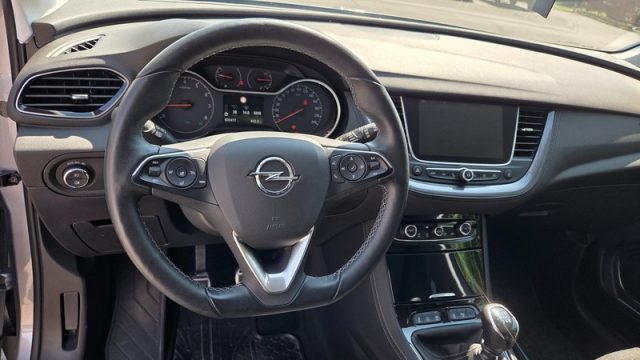 OPEL Grandland X usata, con Sedili riscaldati