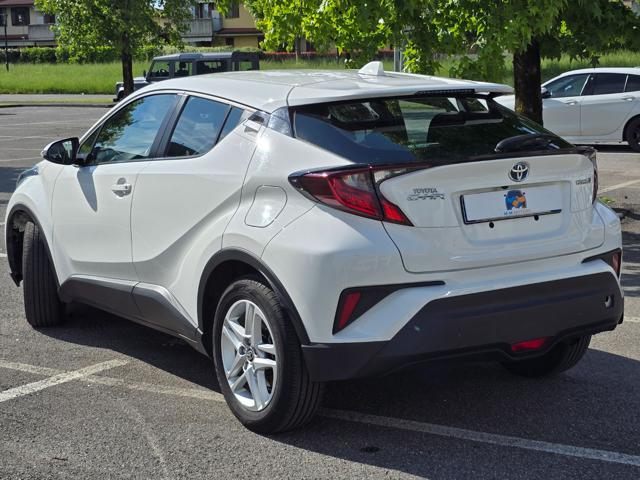 TOYOTA C-HR usata, con Autoradio